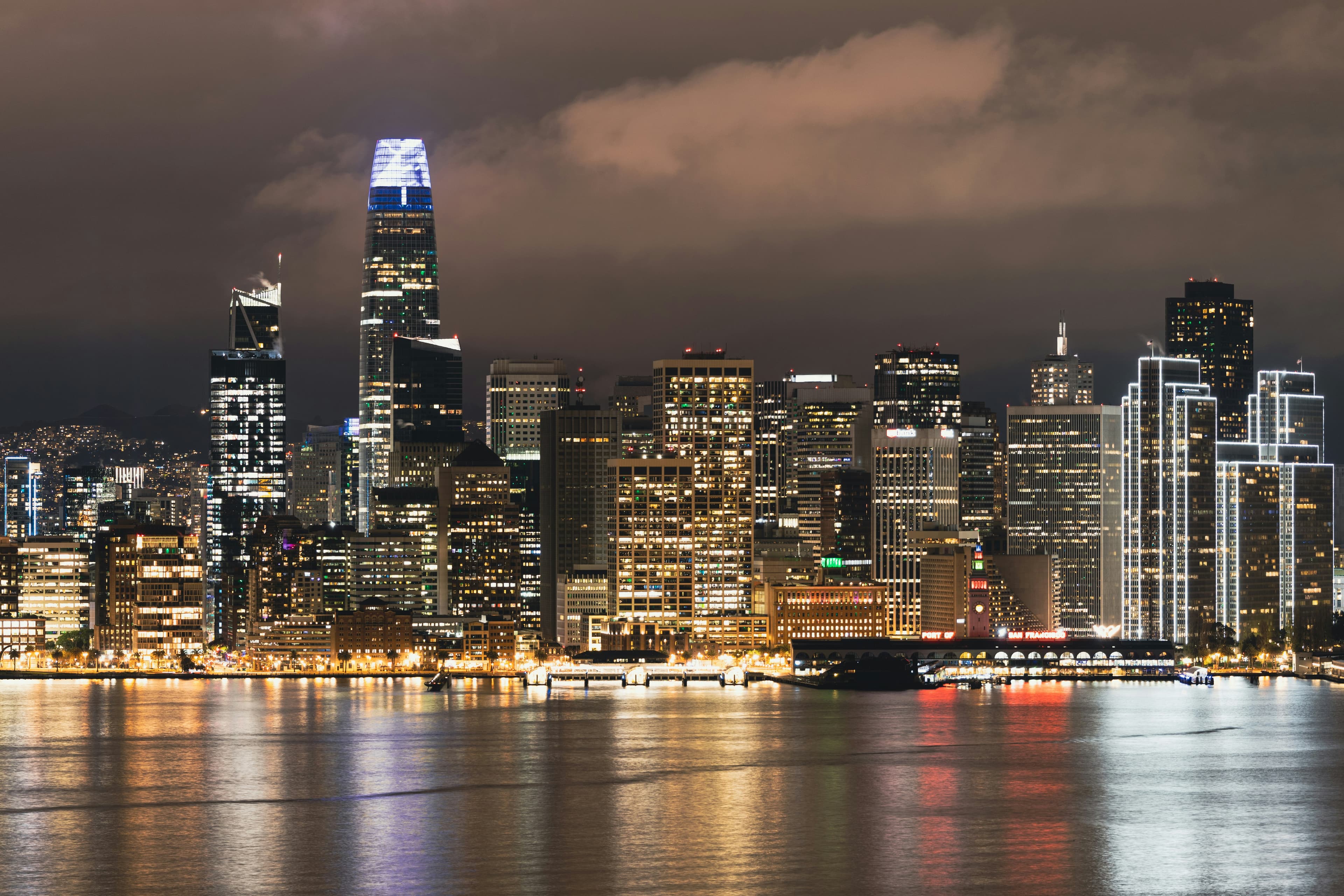 San Francisco skyline at night